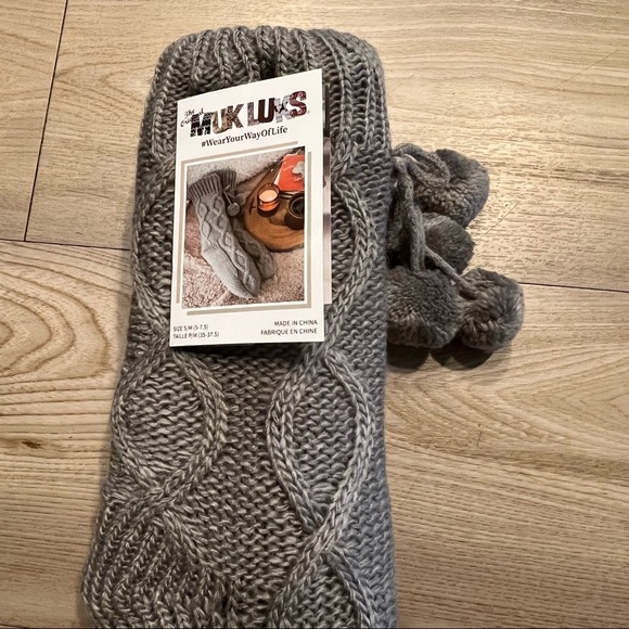 Muk Luks Womens Tall Pom Cabin Socks Size S/M - Picture 5 of 7